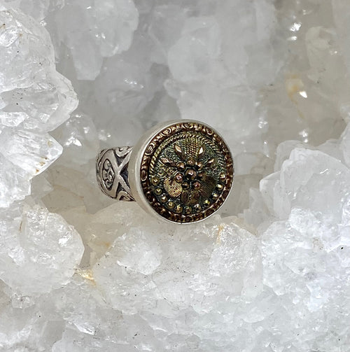 Victorian Glass set in set Metal Buttons Czech Republic set in sterling Silver Ring Size 7.5