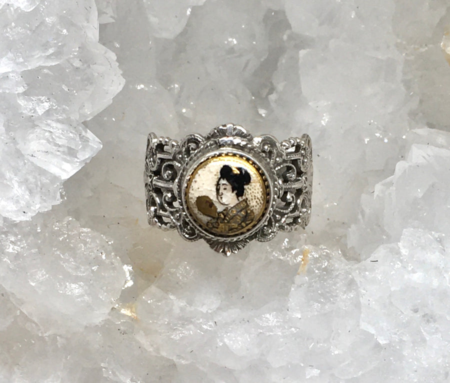 Antique Satsuma Porcelain Hand Painted Button set in Sterling Silver Filigree Ring Size 7.5