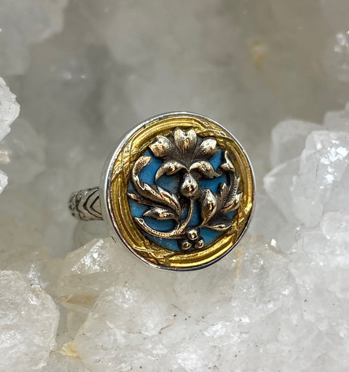 Antique Button Picture Metal Floral set in Sterling Silver Ring Size 7-1/4