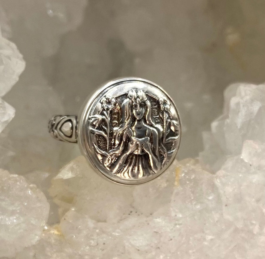 Antique Button Woman Image set in Sterling Silver Ring Size 7-1/2