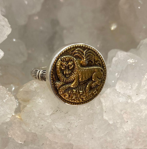 Antique Button Picture Metal Lion set in Sterling Silver Ring Size 7-1/2