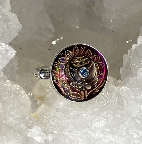 Victorian Tinted Carved Shell w/Topaz Center Set in Sterling Silver Ring Size 8.5
