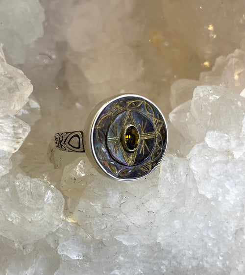 Victorian Carved Tinted Shell Button w/ Tourmaline Facet Center set in Sterling Silver Ring Size 8-1/4