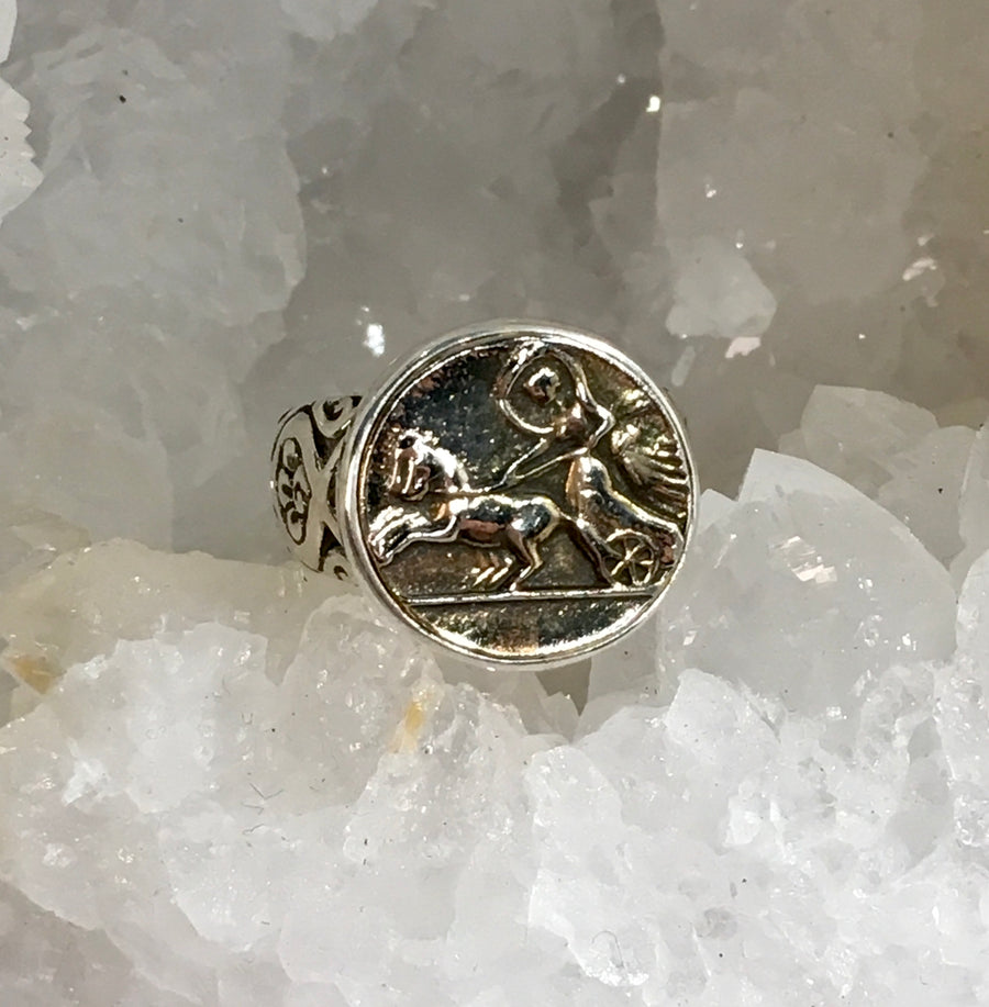 Victorian Picture metal Button image of Charriot & Rider set in sterling silver ring Size 7