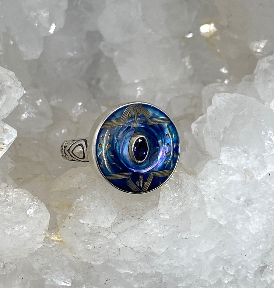 Victorian Carved Shell Tinted Button with Iolite Center set in Sterling Silver Ring Size 8