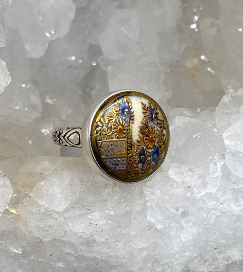Satsuma Porcelain Hand Painted Floral Button set in Sterling Silver Ring Size 8.5