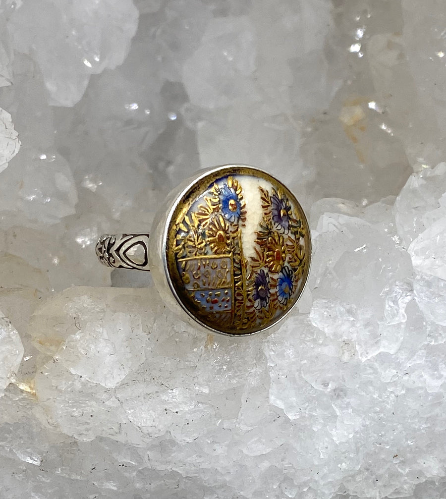 Satsuma Porcelain Hand Painted Floral Button set in Sterling Silver Ring Size 8.5