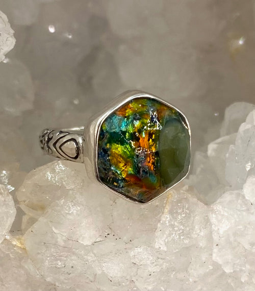 Leo Popper Victorian Glass Button set in  Sterling Silver  Size 7-3/4