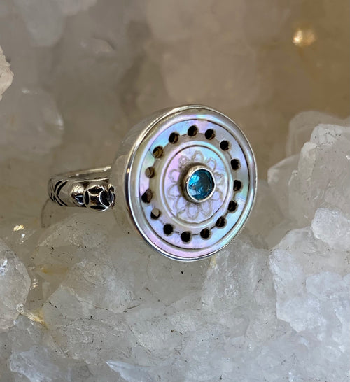 Victorian Carved Tinted Shell Button w/ Topaz Facet Center set in Sterling Silver Ring Size 7-1/4