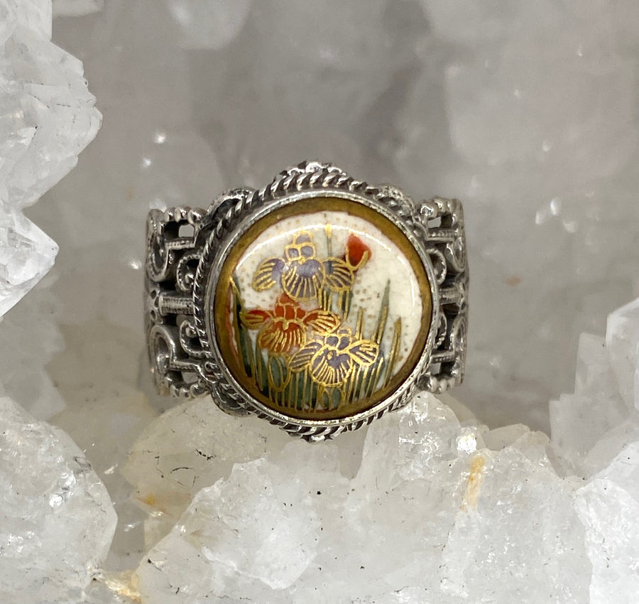 Satsuma Porcelain Hand Painted Floral Button set in Sterling Silver Ring Size 8
