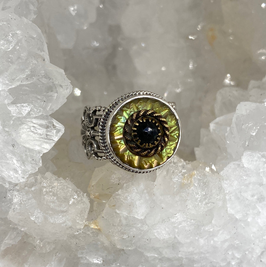 Victorian Carved Pearl tinted w/ Back glass accent set in filigre Sterling Silver Ring Size 8
