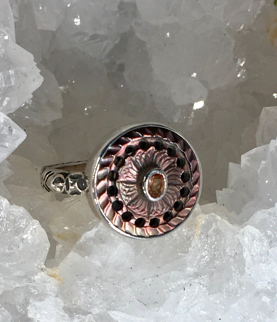 Victorian Carved Shell Pearl Button w/ Facet Tourmaline Center set in sterling Silver Ring Size 8