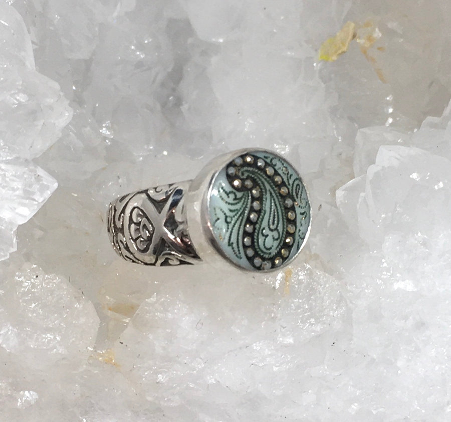 Victorian Czech Paisley Glass Button set in Sterling Silver Ring Size 7